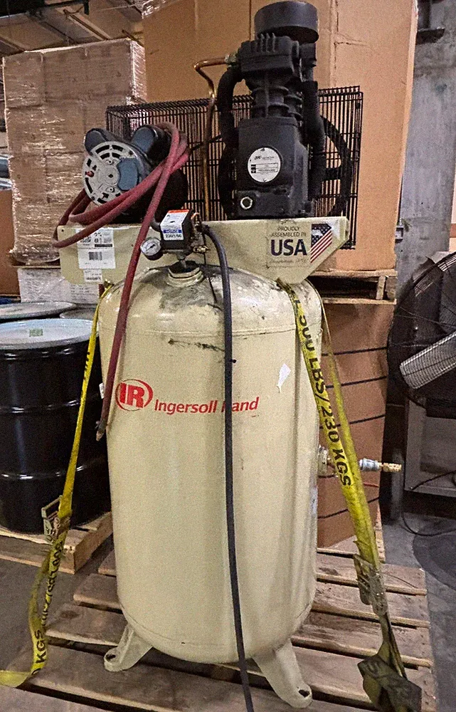 IR Ingersol Rand TS4N5 Reciprocating Compressor 2-stage cast-iron 5HP 80-gallon